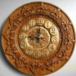 Часы с русским орнаментом