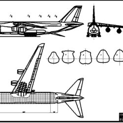 Самолет Ан-124 вид общий